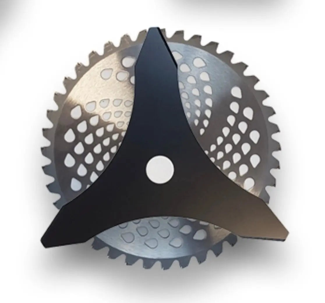 FŰNYÍRÓ 6,2 LE TARTOZÉKOKKAL Kalapács Szerszámok