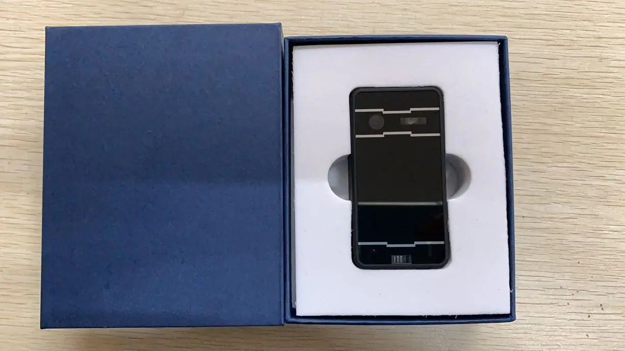 Hologram projektor virtuális billentyűzettel és Bluetooth-szal okostelefonhoz
