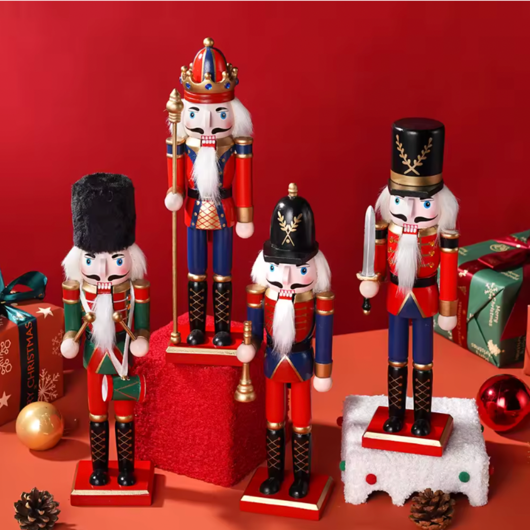 DEKORATÍV DIÓTÖRŐ 40CM KÜLÖNBÖZŐ MODELLEK