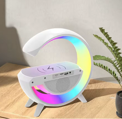 4 az 1-ben LÁMPA, VEZETÉK NÉLKÜLI TÖLTŐ, BLUETOOTH HANGSZÓRÓ ÓRÁVAL