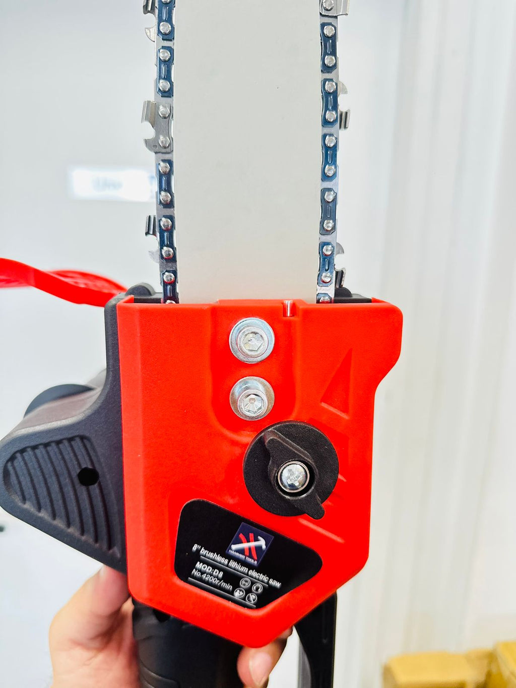 20 CM-ES AKKUMULÁTOROS FŰRÉSZ 2 AKKUMULÁTORRAL 36 V-OS KALAPÁCS SZERSZÁMOK