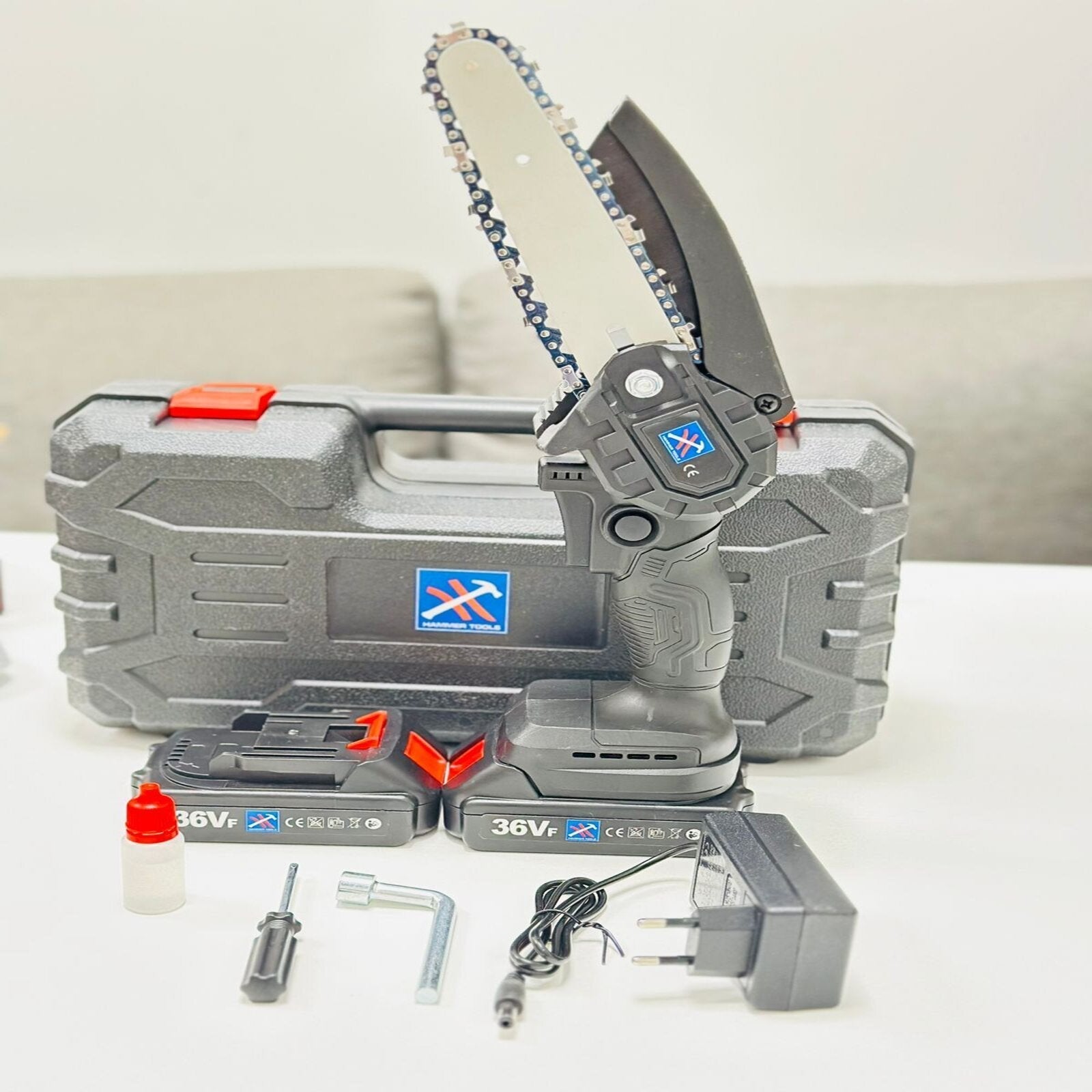 MINI AKKUMULÁTOROS FŰRÉSZ 4 HÜVELYKES 36 V-OS X2 AKKUMULÁTOROS KALAPÁCS SZERSZÁMOK