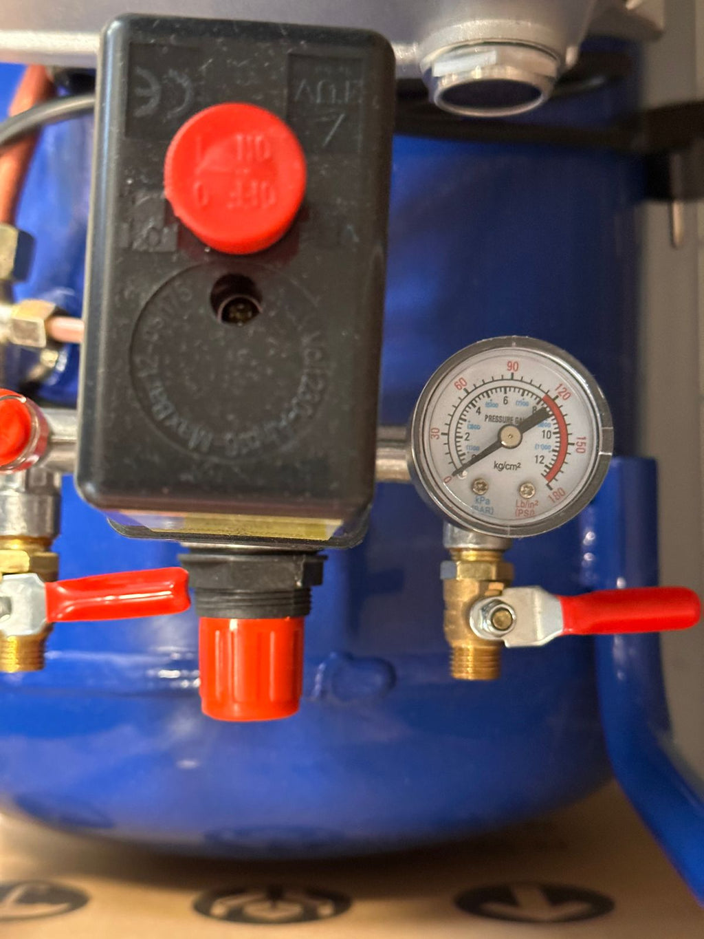 HAMMER TOOLS 50L-ES KOMPRESSZOR 2 KIMENETTEL