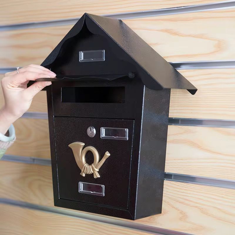 Horganyzott acél postaláda