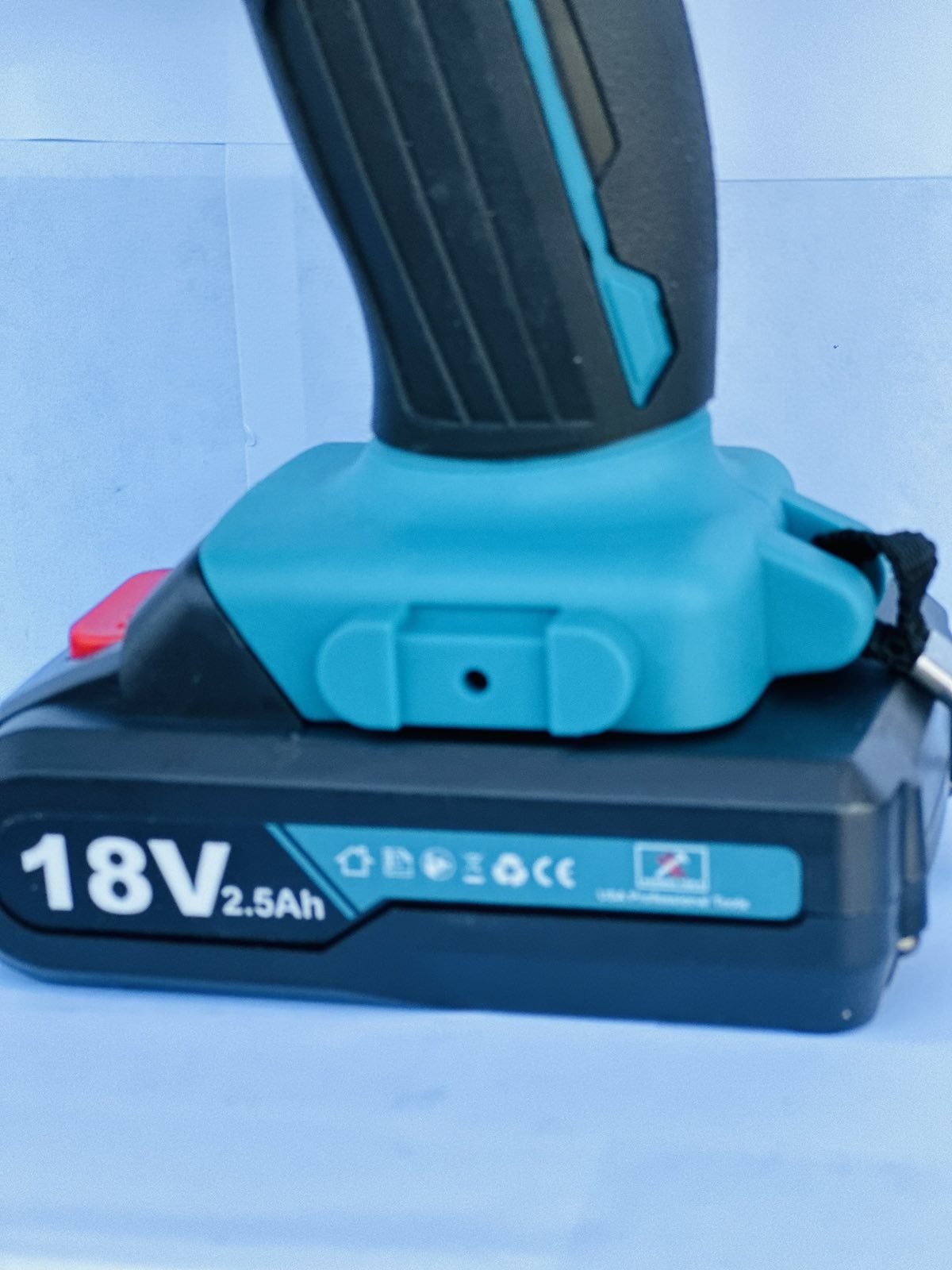 KALAPÁCS SZERSZÁMOK 18 V-OS AKKUS FÚRÓ-VÉGZŐ 2 AKKUMULÁTORRAL