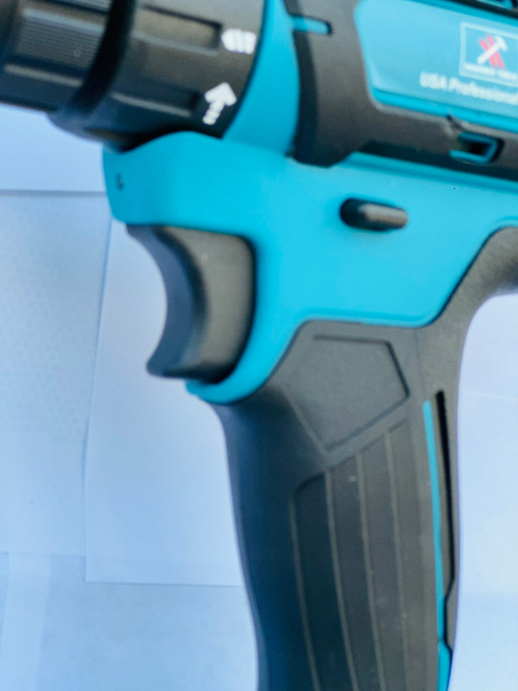 KALAPÁCS SZERSZÁMOK 18 V-OS AKKUS FÚRÓ-VÉGZŐ 2 AKKUMULÁTORRAL